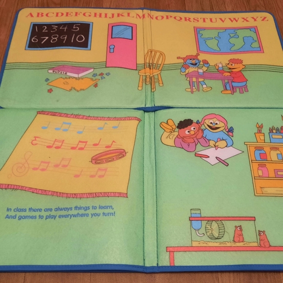 SOLD Elmo Felt Book - Picture 4 of 7